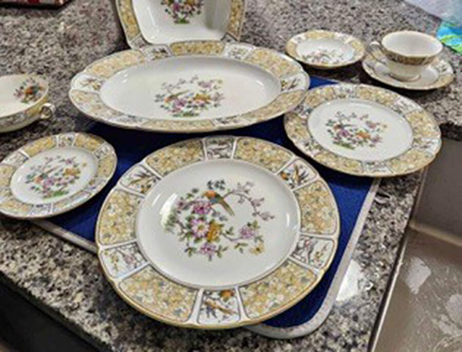R350 Dinner Plate by Rosenthal - Continental-1