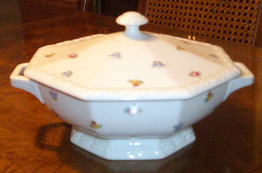 R373 Round Covered Vegetable by Rosenthal - Continental-1