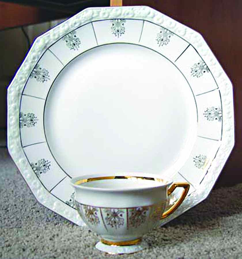 R444 Dinner Plate by Rosenthal - Continental-1