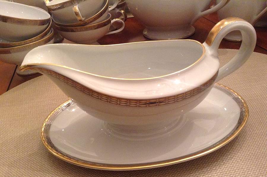 R449 Gravy Boat with Attached Underplate by Rosenthal - Continental-1