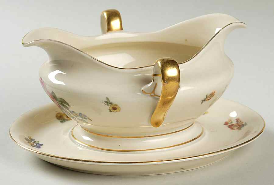 Gardenia Gravy Boat with Attached Underplate by Rosenthal - Continental-1