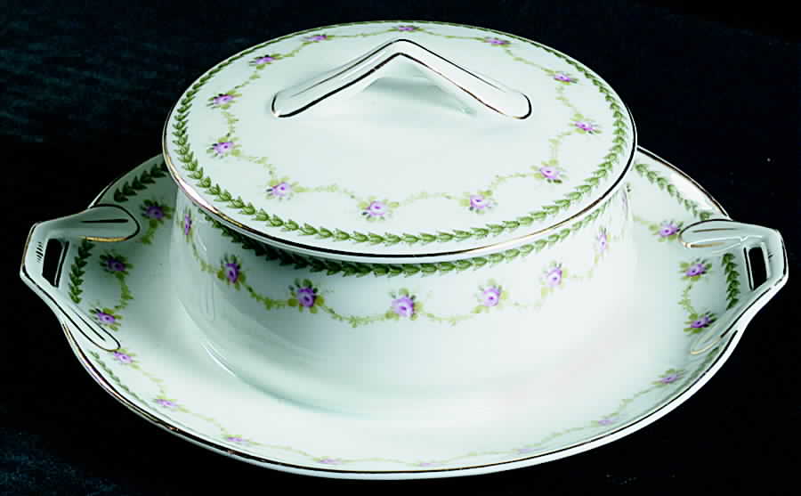 R454 Gravy Boat w/Attached Underplate & Lid by Rosenthal - Continental-1