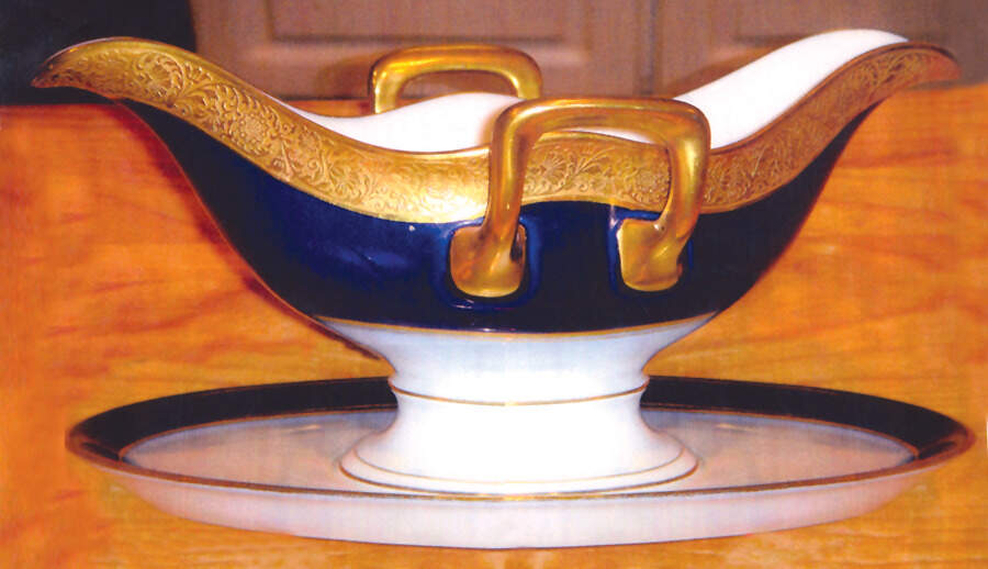 2555 Gravy Boat with Attached Underplate by Rosenthal - Continental-1