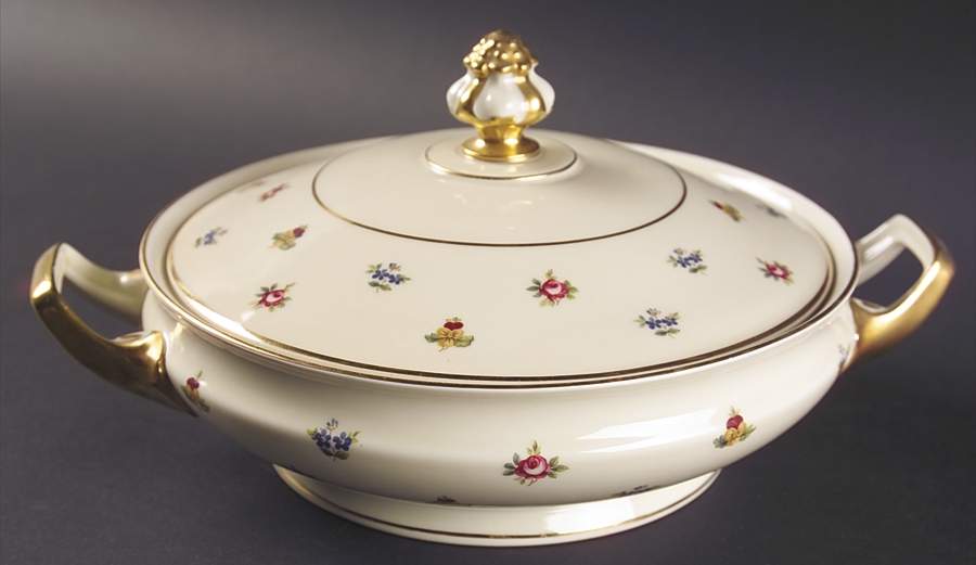 Rob Roy (Scalloped) Round Covered Vegetable by Rosenthal - Continental-1