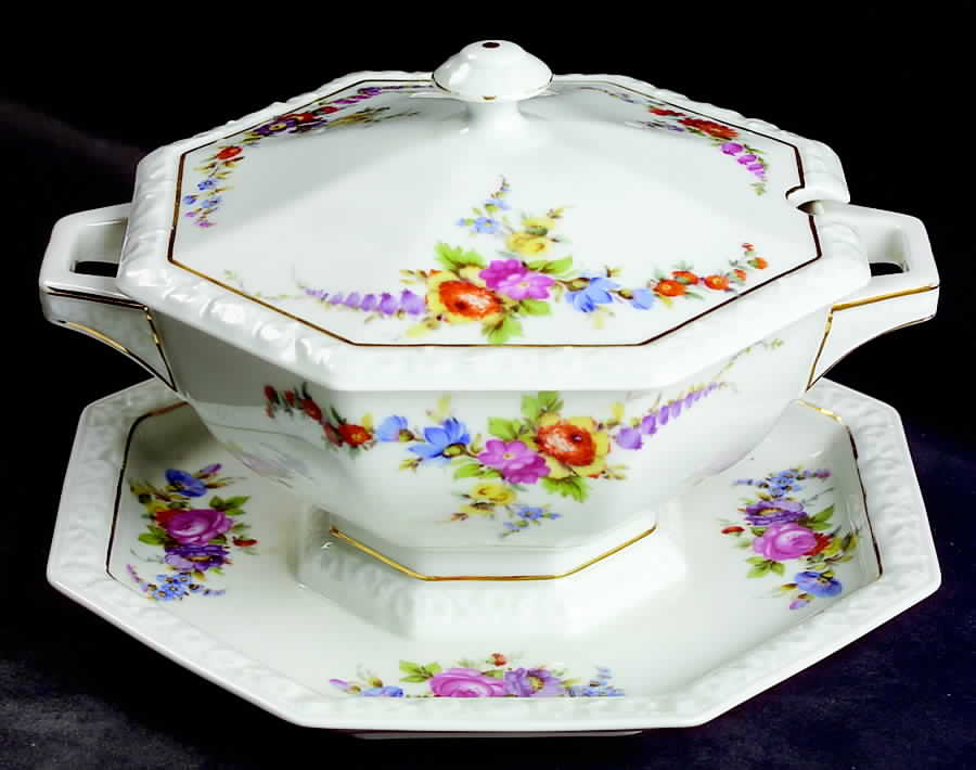 Samara Sauce Boat with Attached Underplate & Lid by Rosenthal - Continental-1