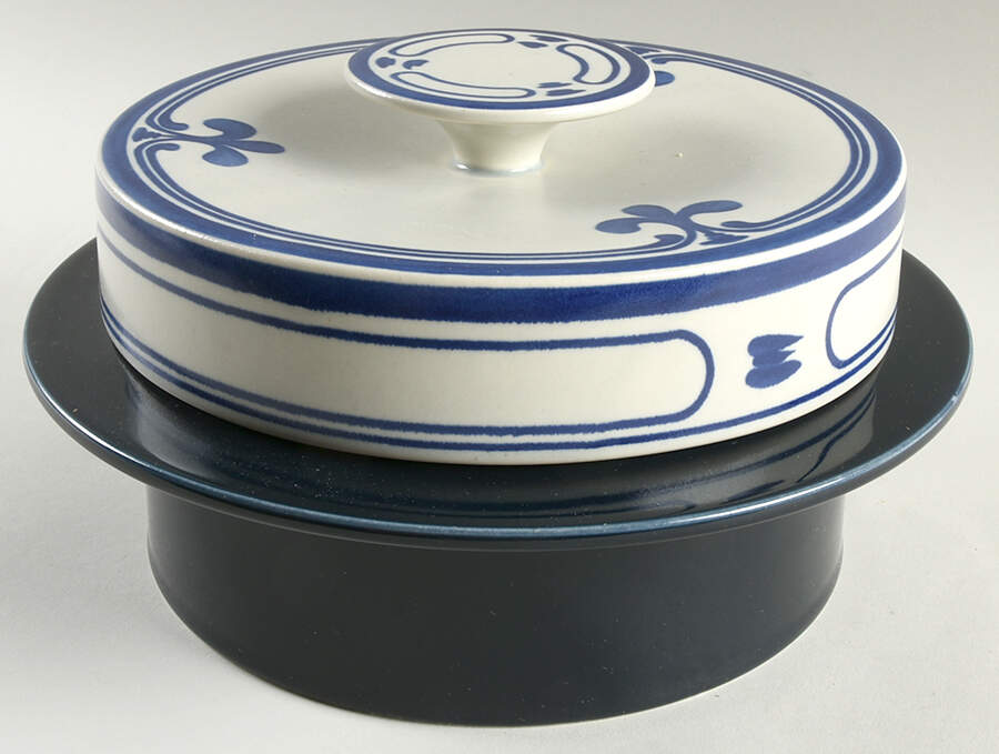 Siena Blue 2.75 Qt Round Covered Casserole by Rosenthal - Continental-1