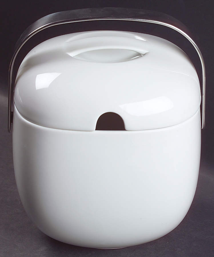 Suomi White Round Covered Vegetable by Rosenthal - Continental-1
