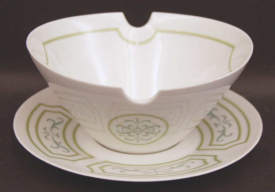 Versailles (No Trim) Gravy Boat & Underplate by Rosenthal - Continental-1
