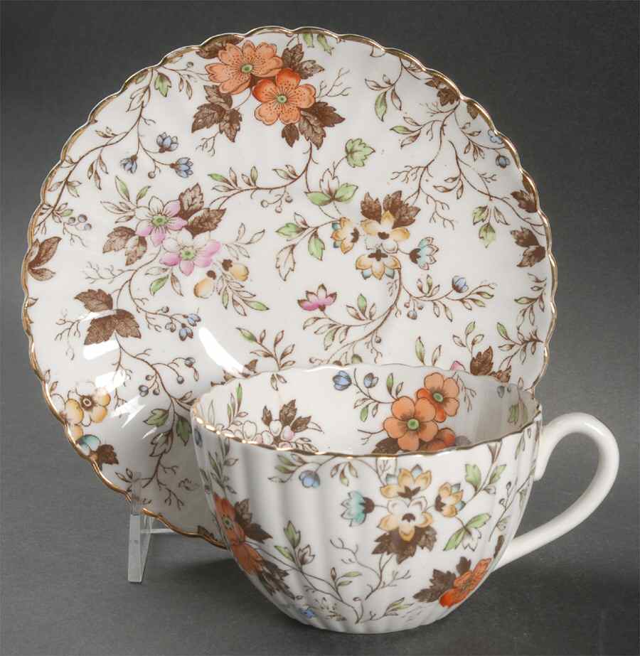 The Gatineau Oversized Cup & Saucer Set by Samuel Radford-1