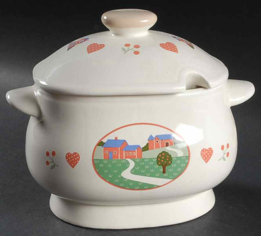 Heart and Home Gravy Boat & Lid by Raintree-1