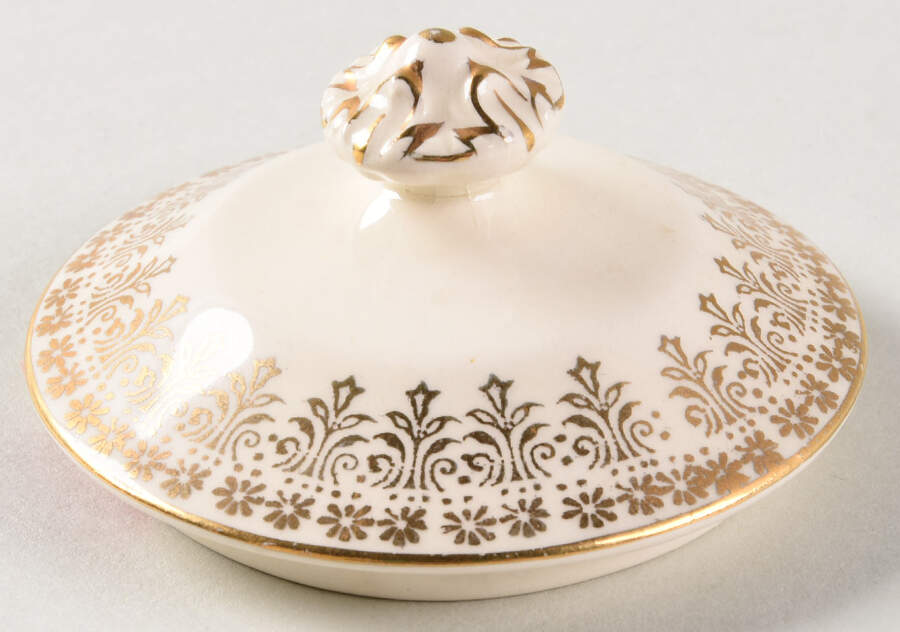 Cardinal Lid for Sugar Bowl by Royal Ascot-1