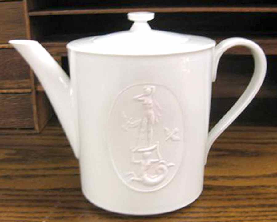 Arcadia Cream--White Teapot & Lid by Royal Berlin-1