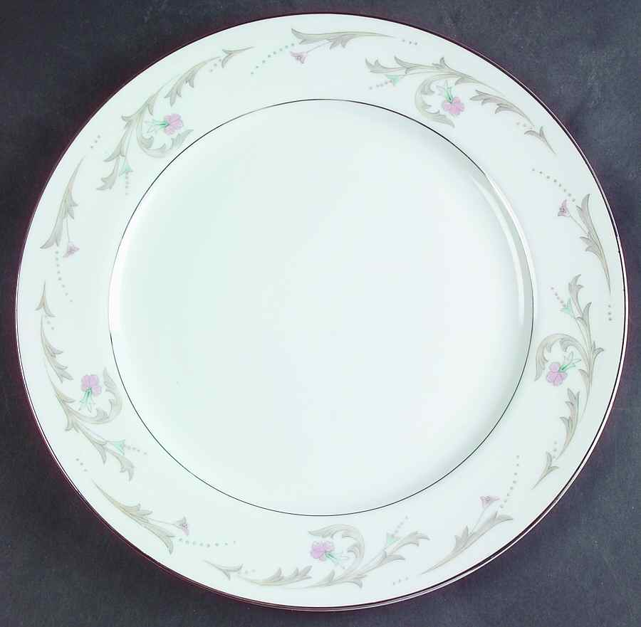 Splendora Dinner Plate by Roberts-1