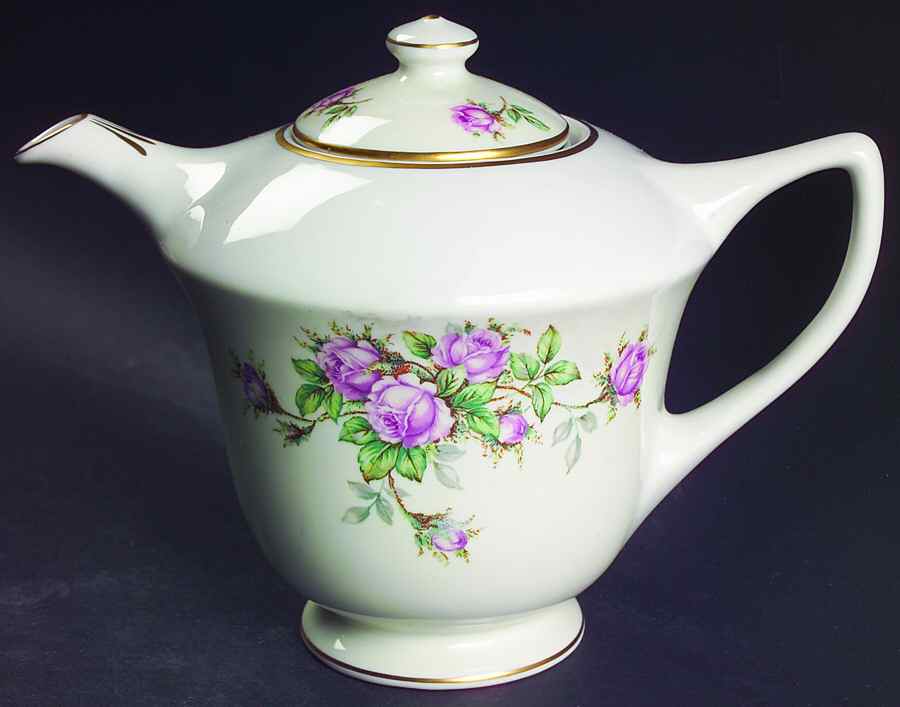 Classic Rose Teapot & Lid by Royal Cathay-1