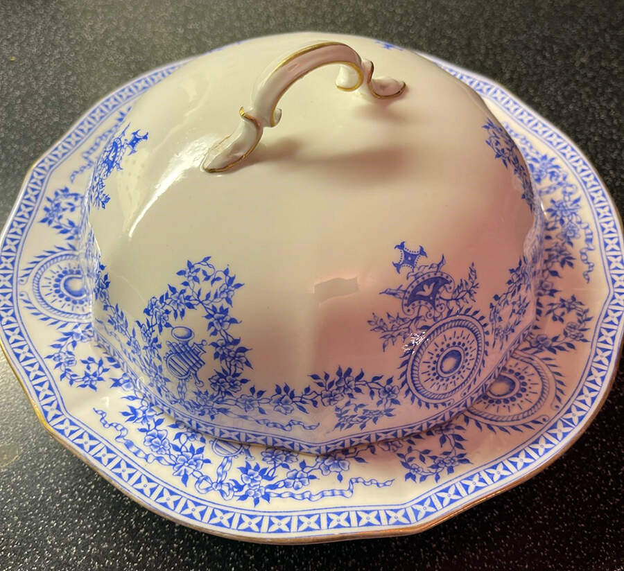 3720 Round Covered Butter by Royal Crown Derby-1