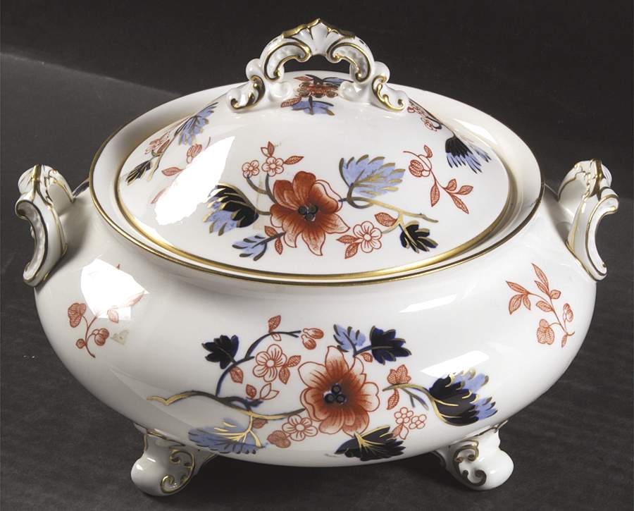 Beaumont Round Covered Vegetable by Royal Crown Derby-1
