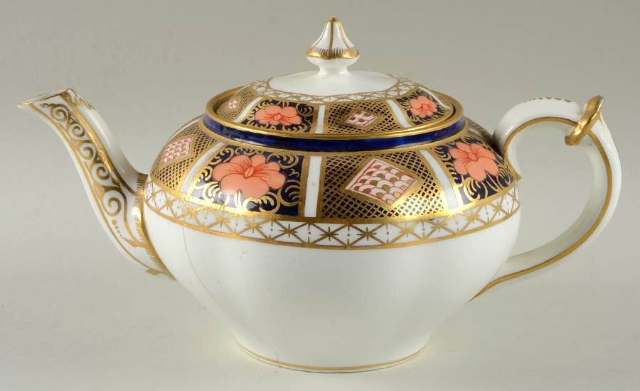 Border Imari Teapot & Lid by Royal Crown Derby-1