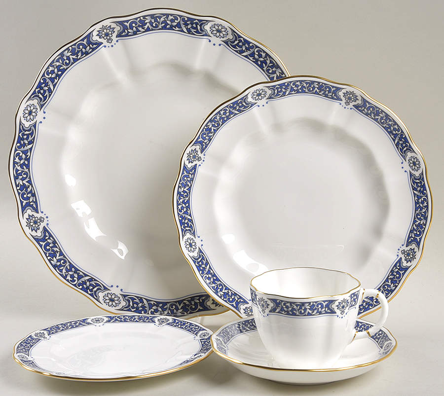 Milldale (Gold) 5 Piece Place Setting by Royal Crown Derby-1