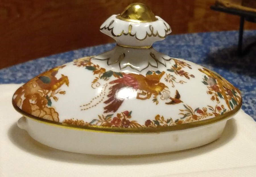 Olde Avesbury (Ely Chelsea Shape) Lid for Teapot by Royal Crown Derby-1
