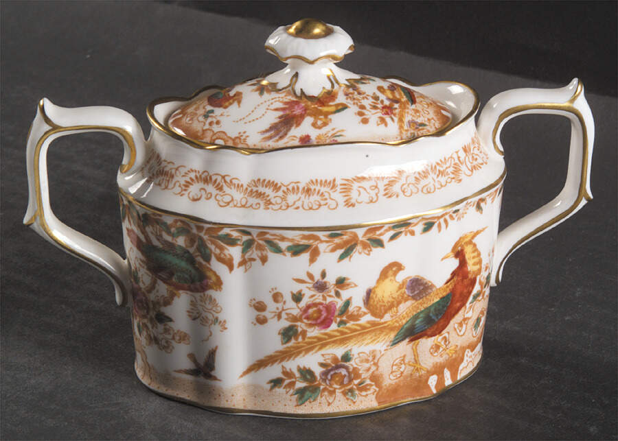 Olde Avesbury (Ely Chelsea Shape) Sugar Bowl & Lid by Royal Crown Derby-1