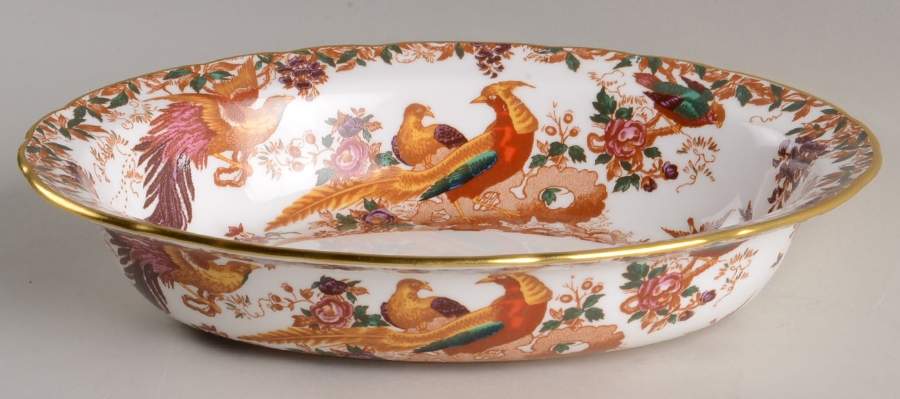 Olde Avesbury (Ely Chelsea Shape) 9" Oval Vegetable Bowl by Royal Crown Derby-1