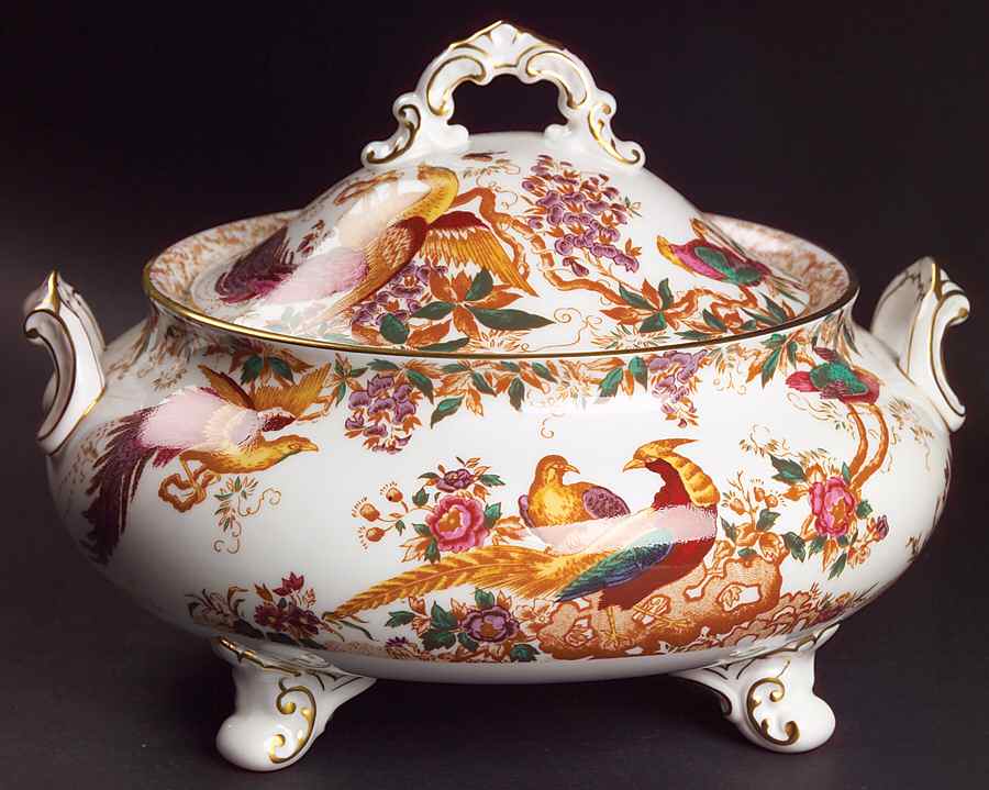 Olde Avesbury (Ely Chelsea Shape) Round Covered Vegetable by Royal Crown Derby-1