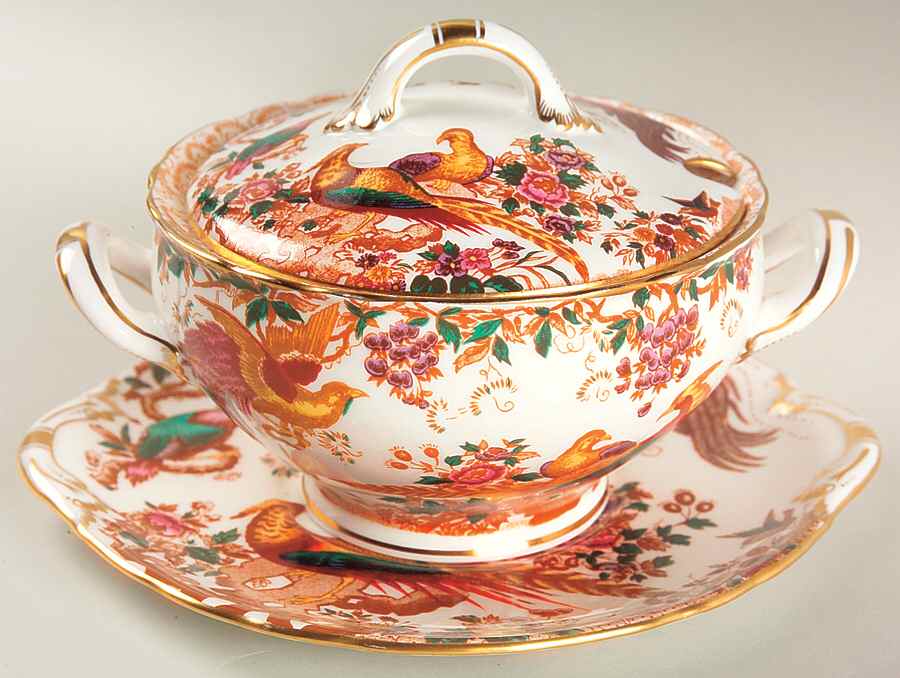 Olde Avesbury (Ely Chelsea Shape) Sauce Boat & Lid with Underplate by Royal Crown Derby-1