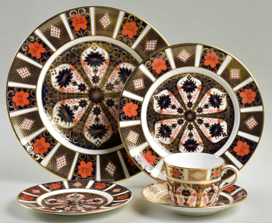 Old Imari 40  Piece Estate Set by Royal Crown Derby-1