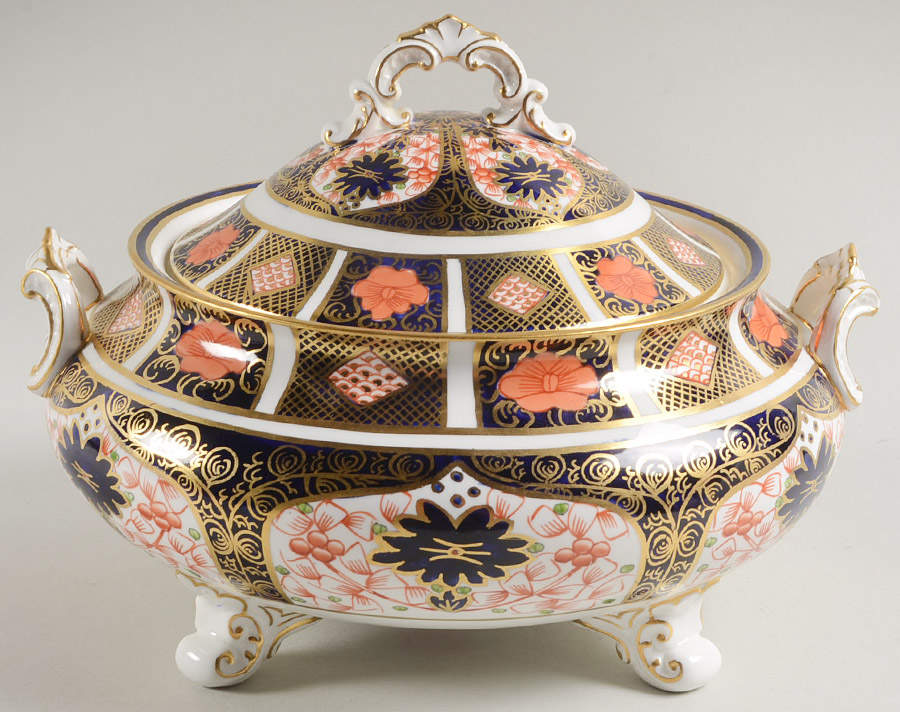 Old Imari Round Covered Vegetable by Royal Crown Derby-1