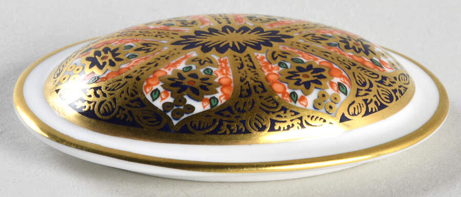 Old Imari Lid for 2" Mini Oval Box by Royal Crown Derby-1