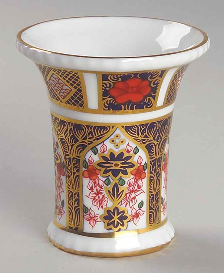 Old Imari 1774 Vase by Royal Crown Derby-1