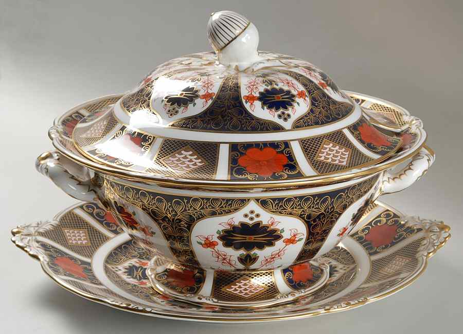 Old Imari Tureen & Lid w/Underplate by Royal Crown Derby-1