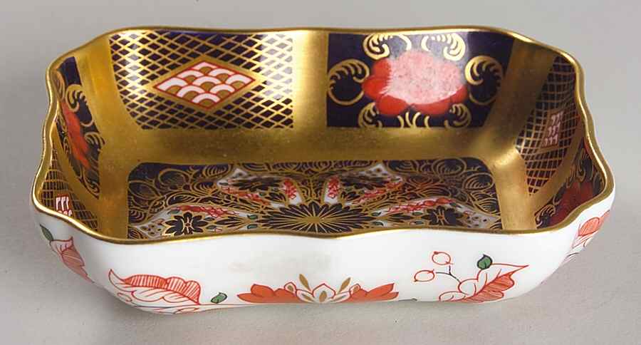 Old Imari 1800 Tray by Royal Crown Derby-1