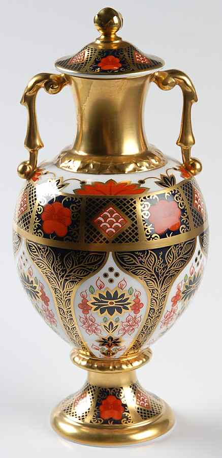 Old Imari Covered Vase by Royal Crown Derby-1