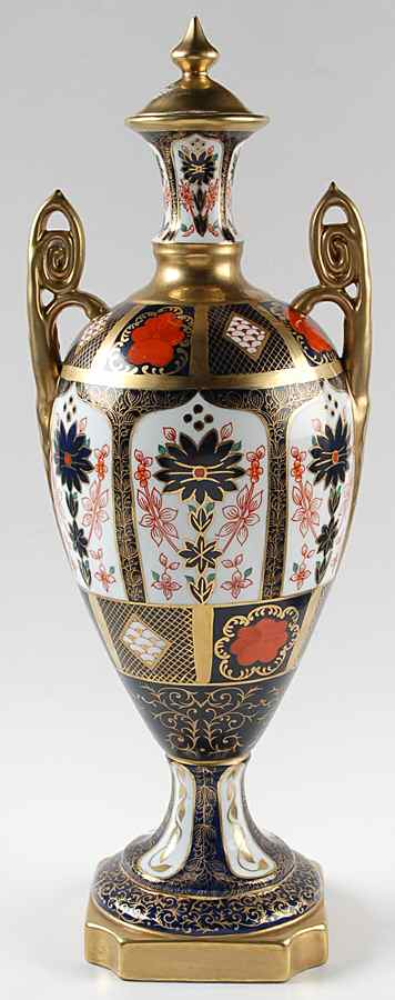 Old Imari Large Covered Vase by Royal Crown Derby-1