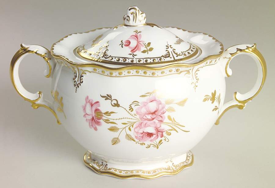 Royal Pinxton Roses Sugar Bowl & Lid by Royal Crown Derby-1