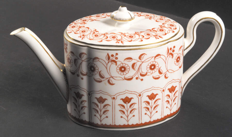 Rougemont (Ely Chelesa, Scalloped) Teapot & Lid by Royal Crown Derby-1