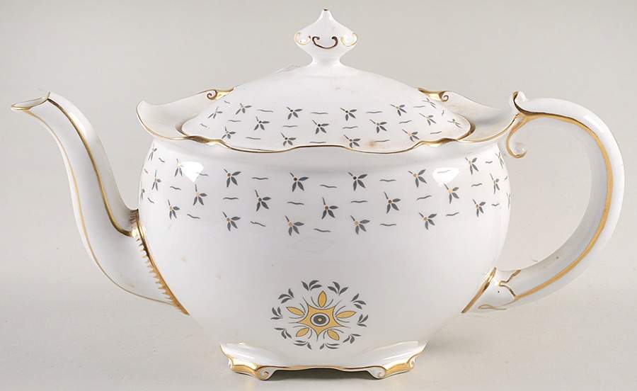 Sandby Teapot & Lid by Royal Crown Derby-1