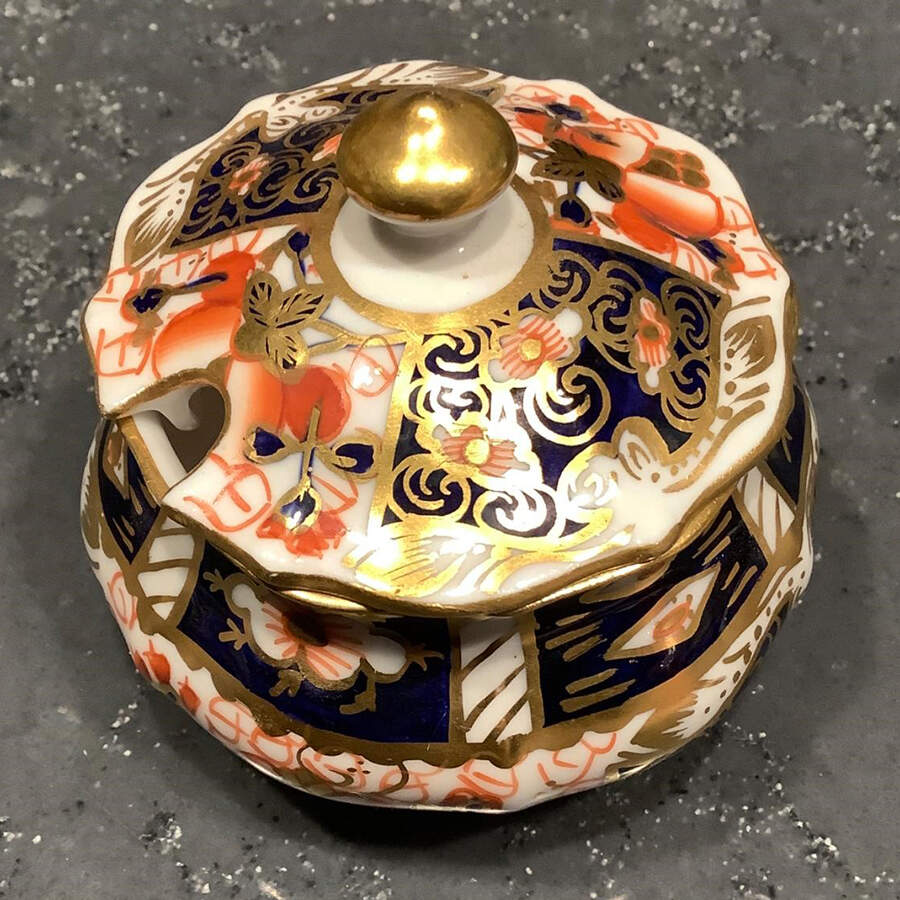 Traditional Imari Trinket Box & Lid by Royal Crown Derby-1
