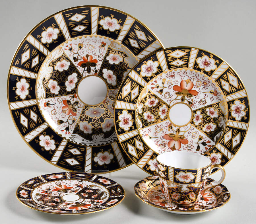 Traditional Imari 40  Piece Estate Set by Royal Crown Derby-1