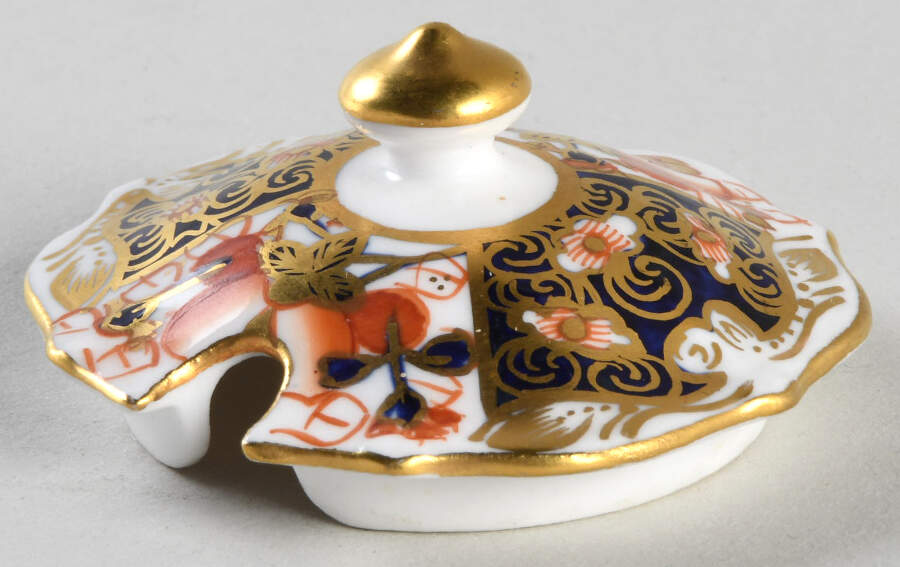 Traditional Imari Lid for Mini Sugar Bowl by Royal Crown Derby-1