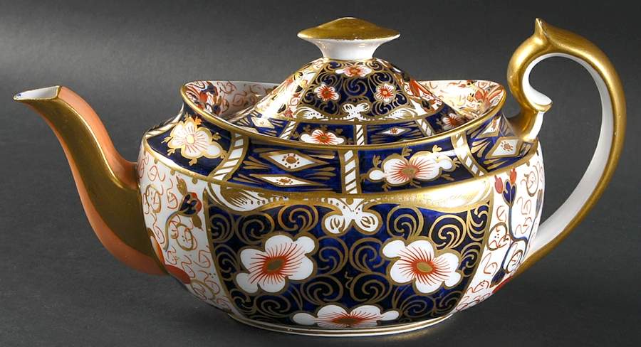 Traditional Imari Mini Teapot & Lid by Royal Crown Derby-1