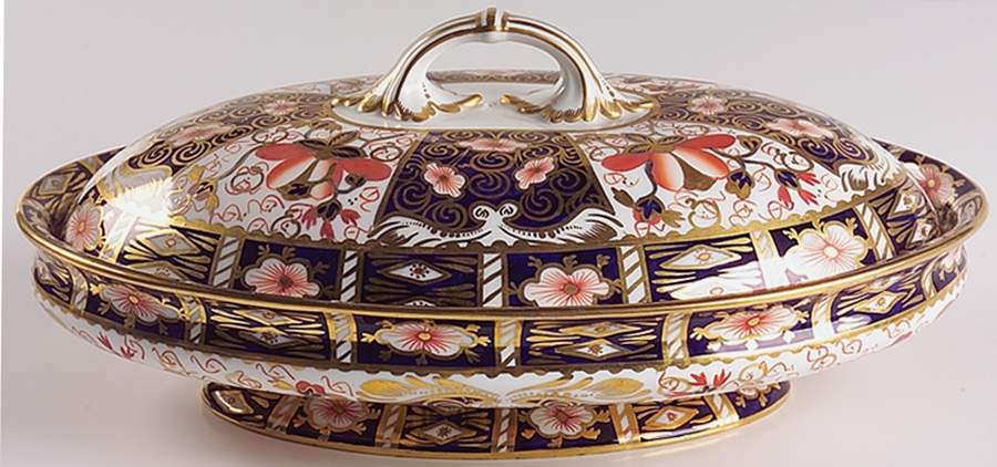 Traditional Imari Oval Covered Vegetable by Royal Crown Derby-1