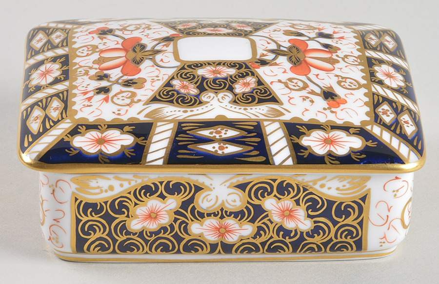 Traditional Imari Cigarette Box & Lid by Royal Crown Derby-1