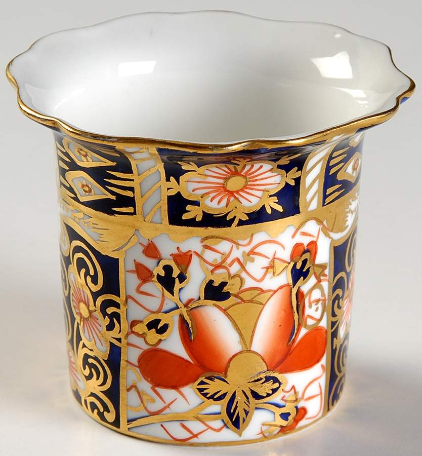 Traditional Imari Cigarette Holder by Royal Crown Derby-1