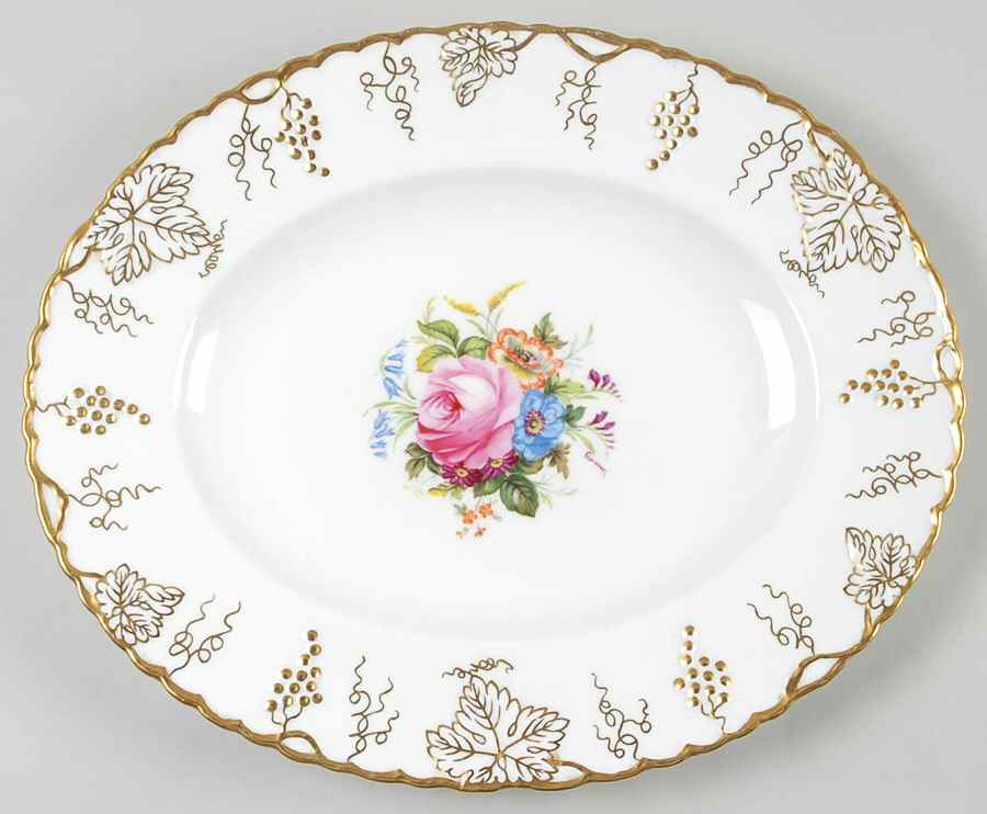 Vine Garnett Center 11" Oval Serving Platter by Royal Crown Derby-1