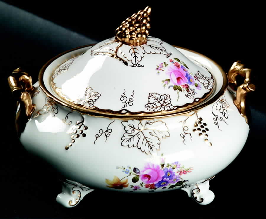 Vine (Posie Center) Round Covered Vegetable by Royal Crown Derby-1