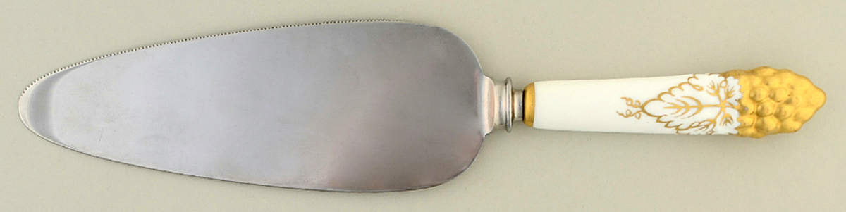 Vine Gold Pie Server with Stainless Blade by Royal Crown Derby-1