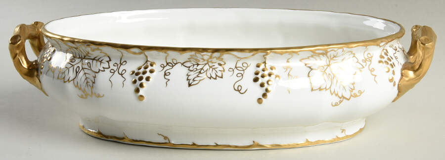 Vine Gold Oval Vegetable No Lid by Royal Crown Derby-1