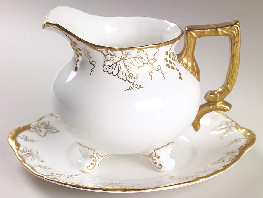 Vine Gold Open Sauce Boat & Underplate by Royal Crown Derby-1
